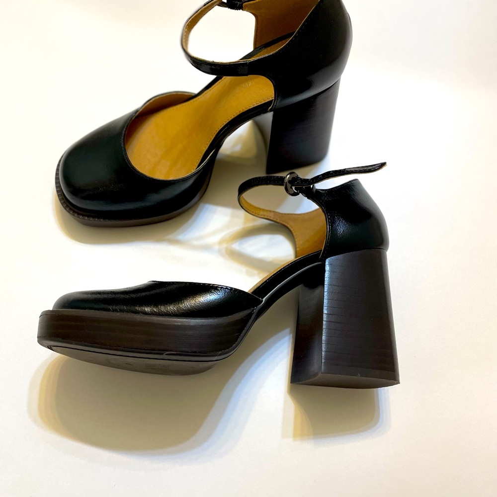 Crown Vintage Greeta Leather Pump Size 7